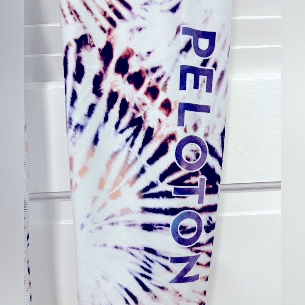 Peloton x WITH Tie Dye Capri Leggings and Sports Bra - M